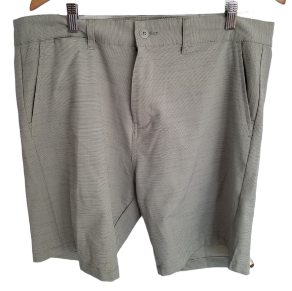 NWT Burnside Shorts Hybrid walk short board short Silver Size 36 - Picture 1 of 12